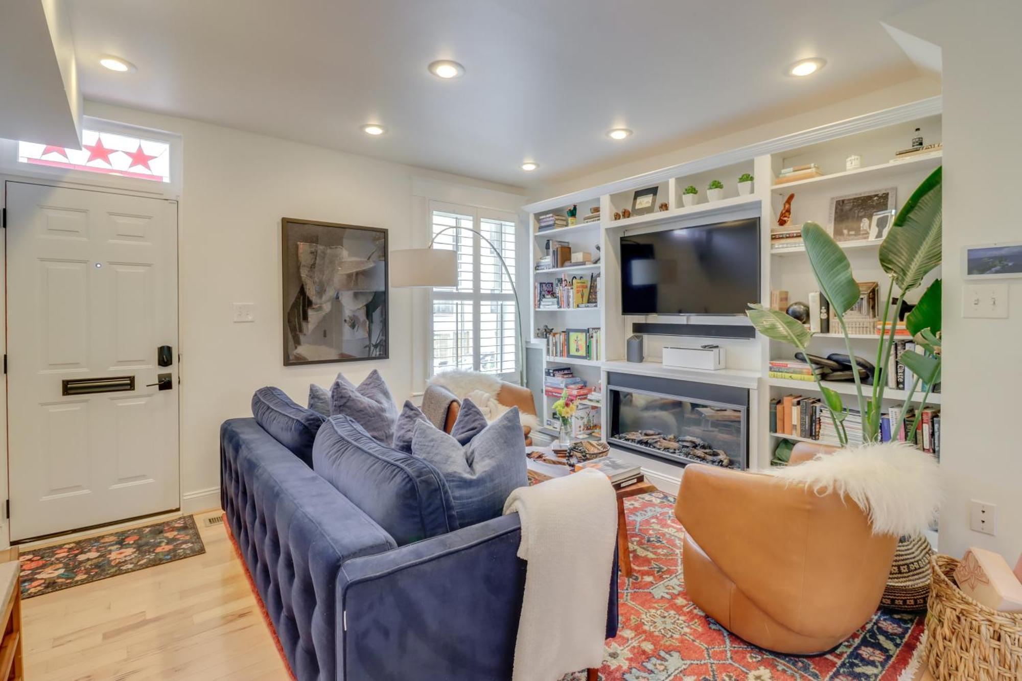 Stunning Dc Townhome With Private Outdoor Space! Сasa de vacaciones